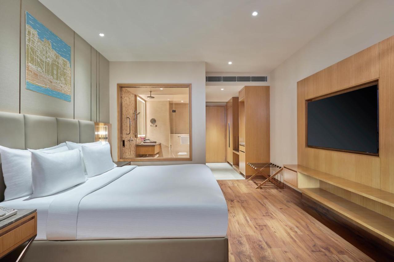 Doubletree By Hilton Varanasi Eksteriør billede